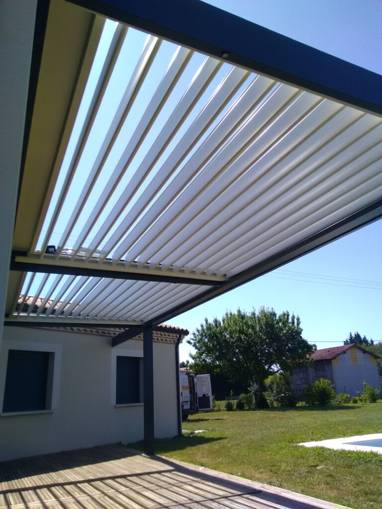 pergola bioclimatique auch