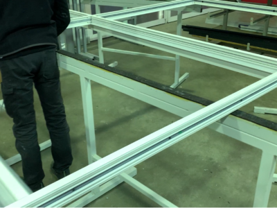 Retour dans notre atelier avec la fabrication sur-mesure en aluminium d'une fenêtre XXL
