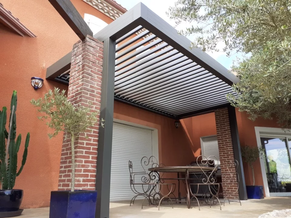 Pergola bioclimatique auch 32