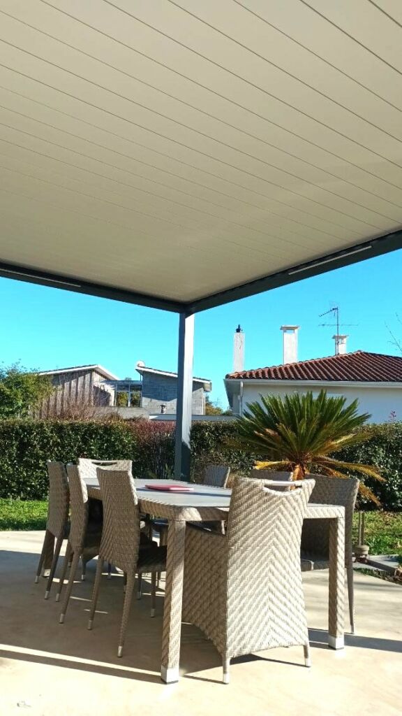 pergola bioclimatique sur mesure auch